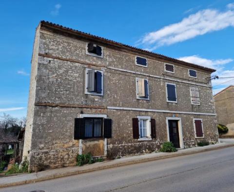 House 10 km from  Poreč for adaptation 