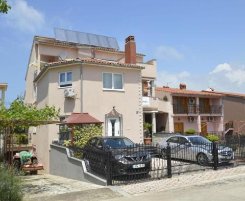 Apart-house of 9 apartments in Valbandon just 900 meters from the beach 