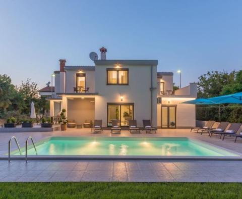 ART DE VIVRE luxury villa near the sea in Porec, just 300 meters from the beach 