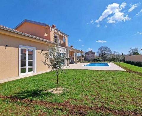 Jasna przestronna willa z basenem na Kanfanar niedaleko Rovinj 