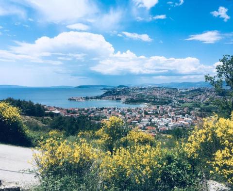 Telek Split közvetlen közelében Podstranában 
