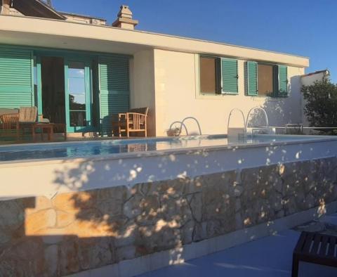 Villa avec piscine sur l'île de Hvar, vue mer 