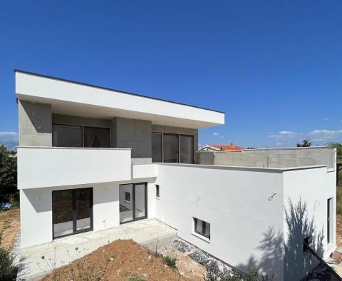 Neue Villa in Vrsi, Zadar 