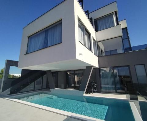 Stunning new modern villa in Medulin, 150 meters from the sea 