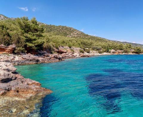 Faszinierendes Grundstück mit Panoramablick auf das Meer auf der Insel Hvar 