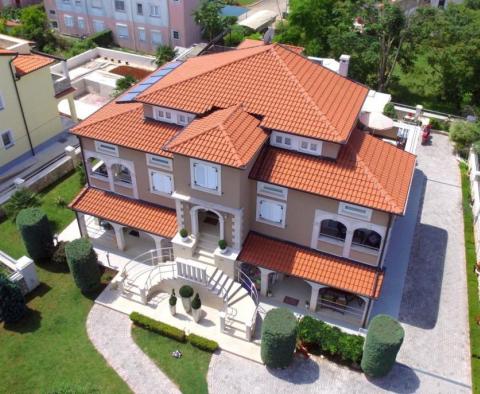 Apartmanház a tenger közelében Funtanában, Porec közelében 