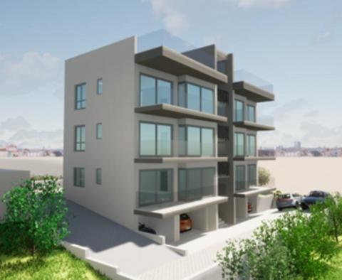 Penthouse dans une nouvelle résidence de charme à Ciovo, à 200 mètres de la mer 