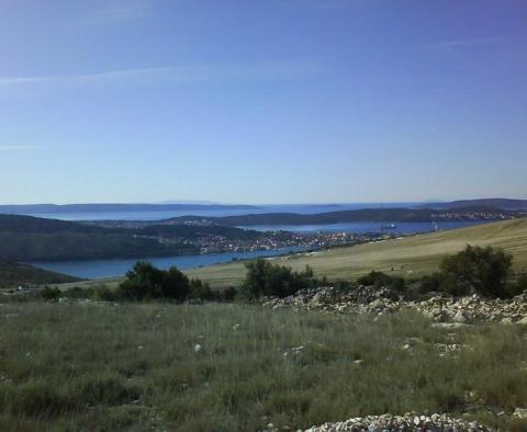 Spacious agro land abovr Trogir 
