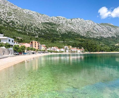 4 apartmanból álló apartmanház Igrane-ban a Makarska riviérán, 40 méterre a tengertől 