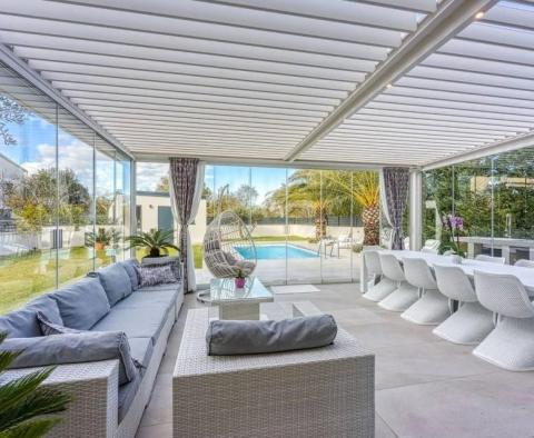Impressive light and bright villa in popular Rovinj, for sale 