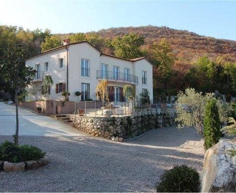 Wonderful house with sea views in Moscenicka Draga on a large plot of land 