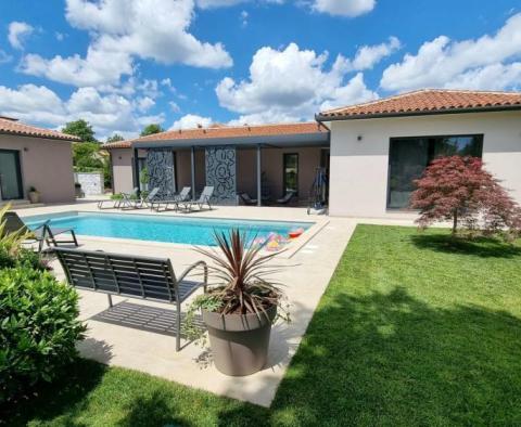 An impressive new built villa with a swimming pool in a great location in Labin area 