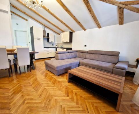 Zwei-Zimmer-Wohnung im Zentrum von Opatija, nur 100 Meter vom Meer und Lungomare entfernt 