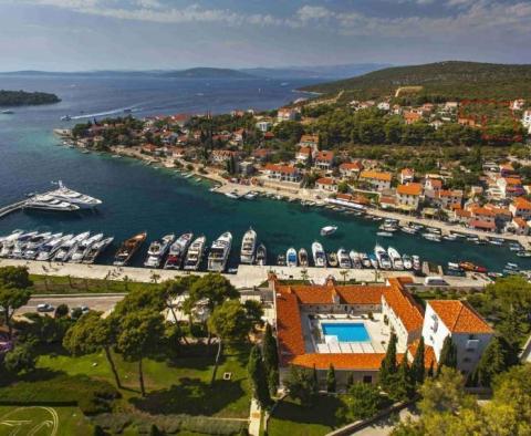 Участок, Северная и Средняя Далмация, Остров Шольта, 5800 м2, 1 300 000 € 