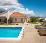 Wunderschöne Villa in der Gegend von Vodice mit herrlichem Meerblick! - foto 29