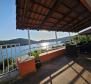 Rzadka nieruchomość w pierwszej linii do morza w Vinišću, Trogir, na sprzedaż - pic 4
