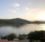 Rzadka nieruchomość w pierwszej linii do morza w Vinišću, Trogir, na sprzedaż - pic 5