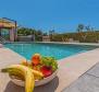 Wunderschöne 5*****-Sterne-Villa im rustikalen Stil, 100 m vom Meer entfernt! - foto 46