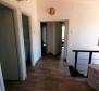 Gyönyörű villa mindössze 450 méterre a strandtól Fazanában, tengerre néző kilátással és nagy tereppel! - pic 26