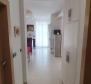 Dům se dvěma apartmány v prestižní lokalitě v Poreči - pic 9