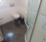 Dům se dvěma apartmány v prestižní lokalitě v Poreči - pic 33