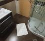 Dům se dvěma apartmány v prestižní lokalitě v Poreči - pic 46