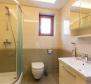 Beautiful family house with a swimming pool in Sisan near Pula - pic 11
