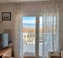 Négy hálószobás, kétszintes apartman tengerre néző kilátással Malinskában - pic 4