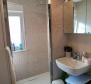 Négy hálószobás, kétszintes apartman tengerre néző kilátással Malinskában - pic 9