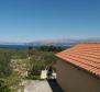 Großes Ackerland mit Olivenhain in Splitska, Brac - foto 2