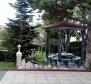 Maison d'hôtes avec 10 unités résidentielles et une taverne à Novi Vinodolski - pic 9
