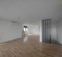 Zweistöckiges Luxus-Penthouse mit Dachterrasse und Swimmingpool - foto 24