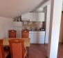 Appartements et locaux commerciaux dans un endroit calme près de la mer à Novi Vinodolski - pic 10