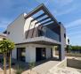 Modern luxusvilla, kilátással a medencére és a tengerre, Krk városában - pic 8