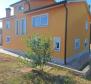 ISZTRIA, LABIN - Családi ház a falu szélén - pic 9