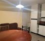 Haus in Kaštel, Buje, zur Investition! - foto 6