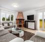Neue Villa im mediterranen Stil in Bregi, Opatija mit zwei Wohneinheiten, Swimmingpool, Gästehaus, Taverne und Kinderspielplatz, zu verkaufen - foto 25