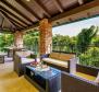 Neue Villa im mediterranen Stil in Bregi, Opatija mit zwei Wohneinheiten, Swimmingpool, Gästehaus, Taverne und Kinderspielplatz, zu verkaufen - foto 42