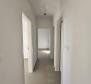 Apartment with 3 bedroom on the first floor with a roof terrace in Porec, for sale - pic 21