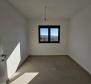Apartment with 3 bedroom on the first floor with a roof terrace in Porec, for sale - pic 23