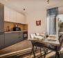 Вилла в Умаге с тремя апартаментами и бассейном на продажу - фото 15