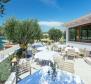 Hôtel unique en 1ère ligne de mer dans la région de Dubrovnik, à vendre - pic 27