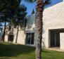 Villa de première ligne d'architecture exceptionnelle avec plage privée - propriété unique en Istrie ! - pic 8
