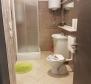 Apartament z 2 sypialniami na wyspie Mali Losinj, z widokiem na morze, na sprzedaż - pic 7