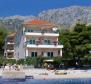 Excellent hotel on Makarska riviera for sale right by the beach! 