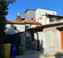 Maison avec deux unités résidentielles à 400 mètres de la mer à Medulin, à vendre - pic 35