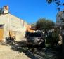 Maison avec deux unités résidentielles à 400 mètres de la mer à Medulin, à vendre - pic 37