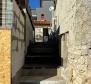 Maison avec deux unités résidentielles à 400 mètres de la mer à Medulin, à vendre - pic 38