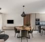 Új építésű villa medencével, második sorban a tengertől Zadar környékén, eladó - pic 10
