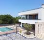 New 5***** villa in Peroj, 500 meter from the beach, for sale - pic 4
